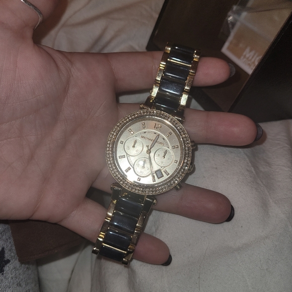 Michael Kors Parker Blue tortoise watch - Picture 3 of 6